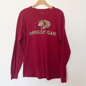 Mossy Oak Camo Logo Tee Mens Size Large Burgundy Long Sleeve Cotton Outdoor Hunt